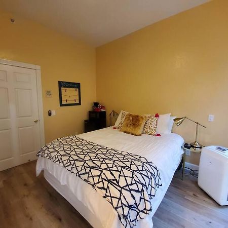 Centrally Located Studio And Cozy Place Perfect For Travelers And Couples! Located In San Diego Downtown! Perfect For Your Quick Getaway! Apartment ภายนอก รูปภาพ