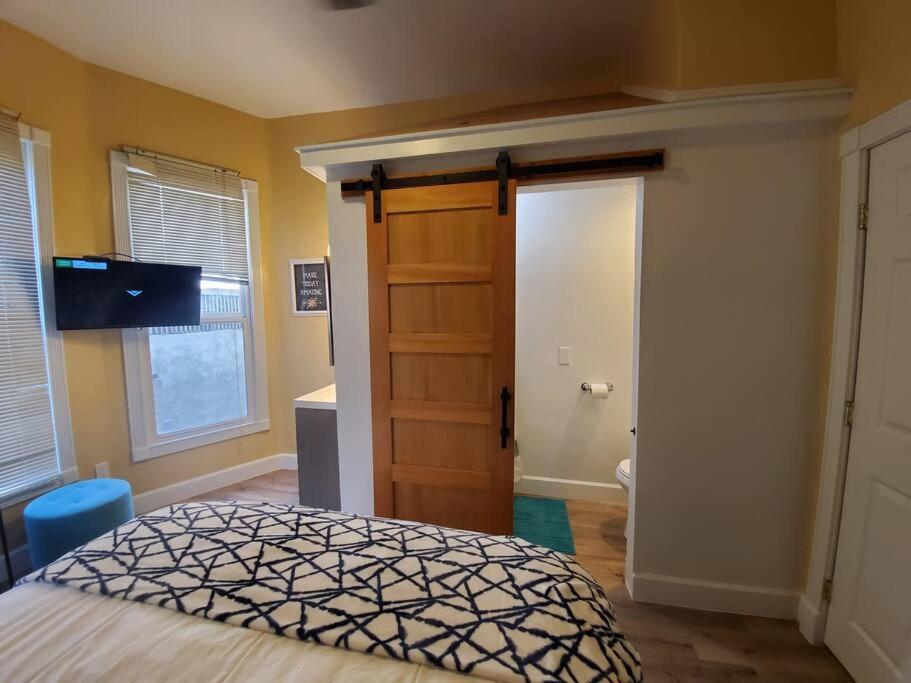 Centrally Located Studio And Cozy Place Perfect For Travelers And Couples! Located In San Diego Downtown! Perfect For Your Quick Getaway! Apartment ภายนอก รูปภาพ